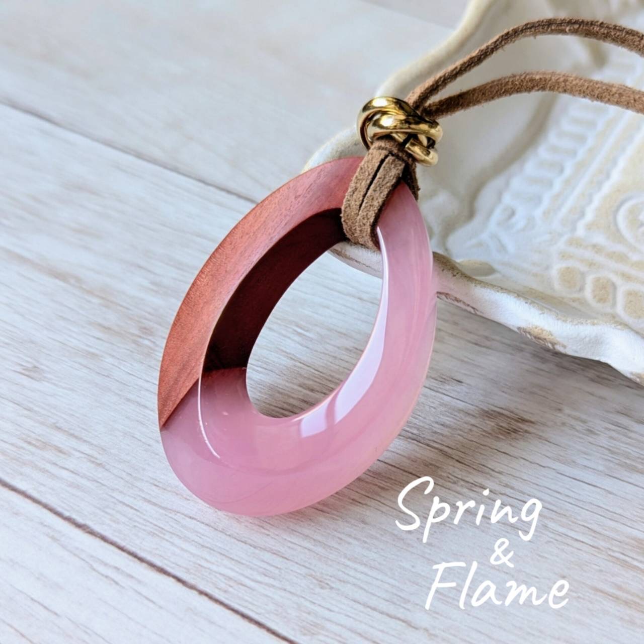 Spring & Flame（ウッドレジン/シェルアクセサリー）