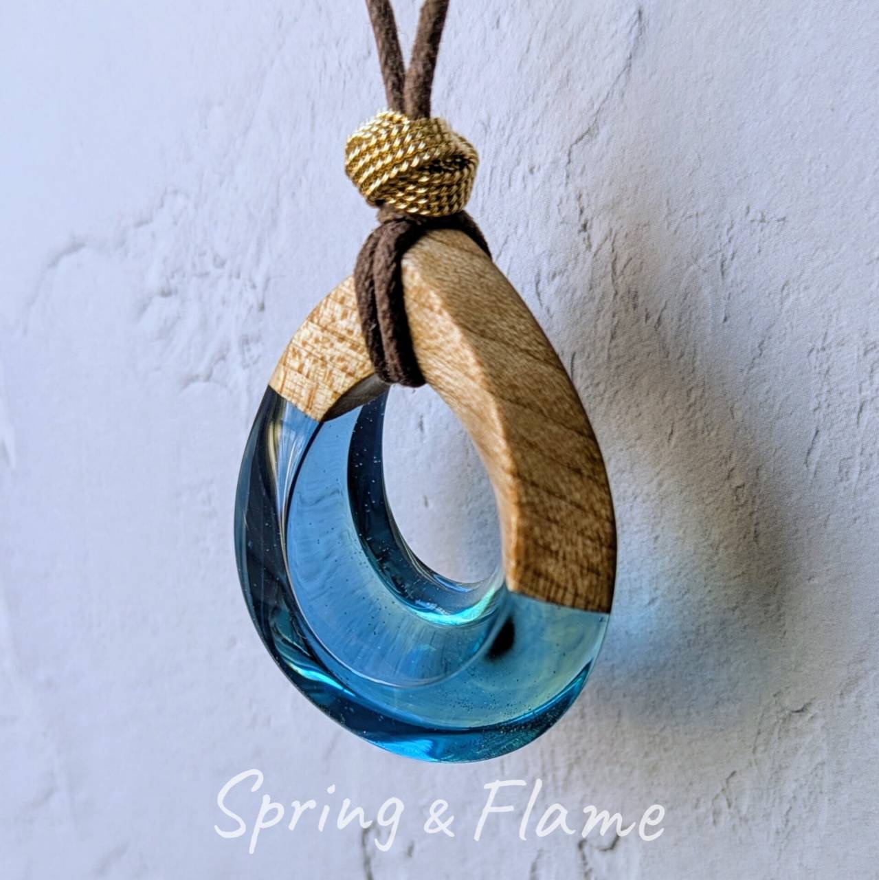 Spring & Flame（ウッドレジン/シェルアクセサリー）